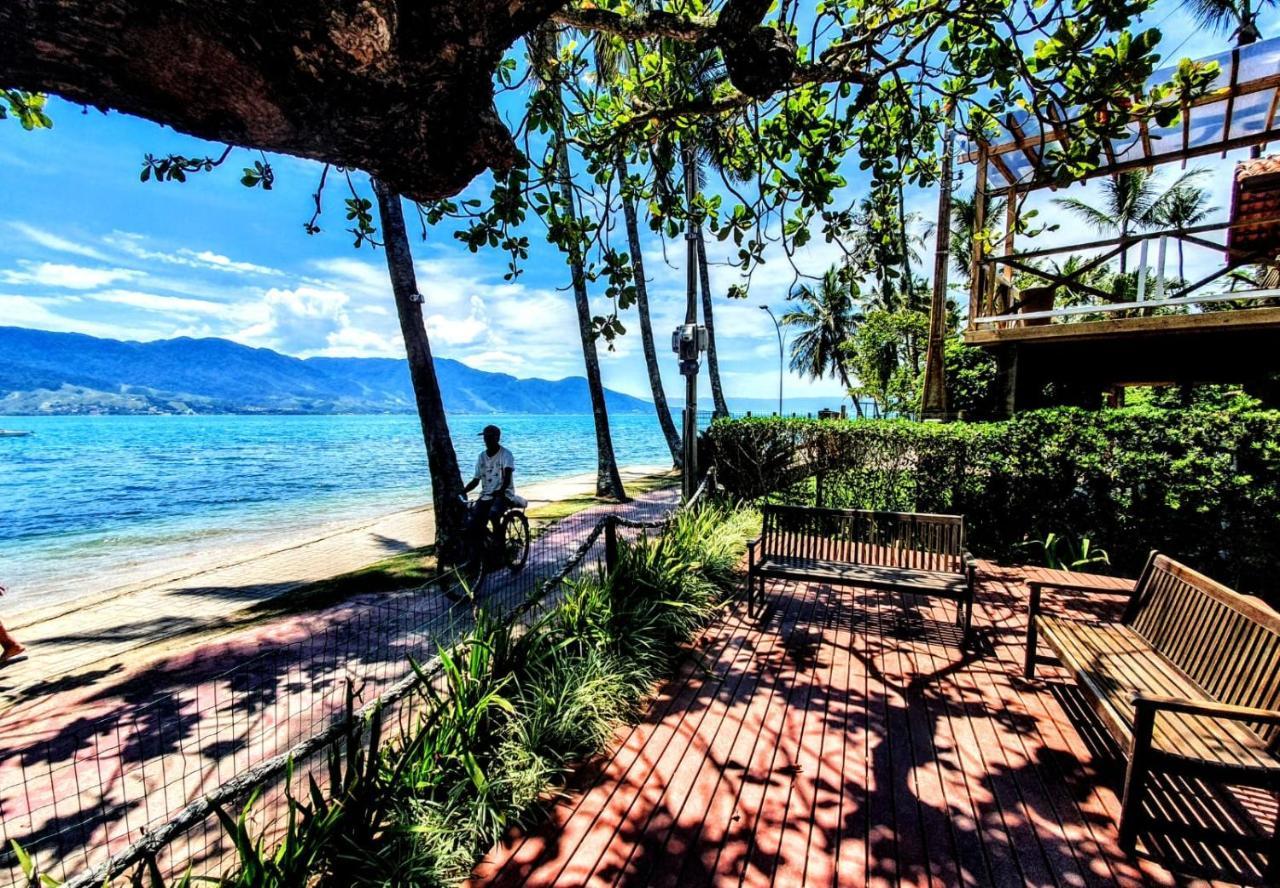 Aconchego e pé na areia em Ilhabela Exterior foto