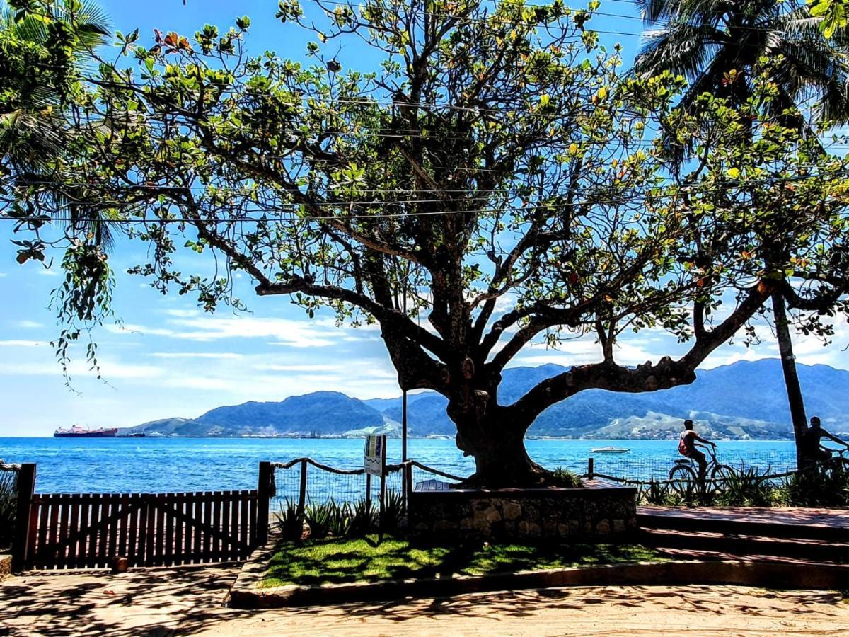 Aconchego e pé na areia em Ilhabela Exterior foto