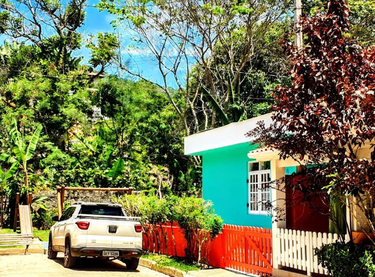 Aconchego e pé na areia em Ilhabela Exterior foto