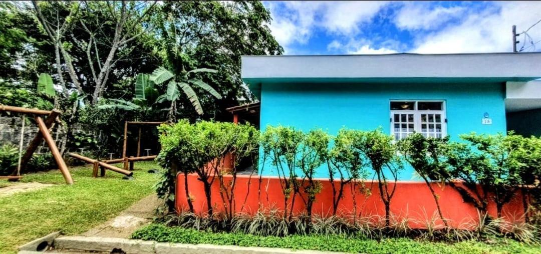 Aconchego e pé na areia em Ilhabela Exterior foto